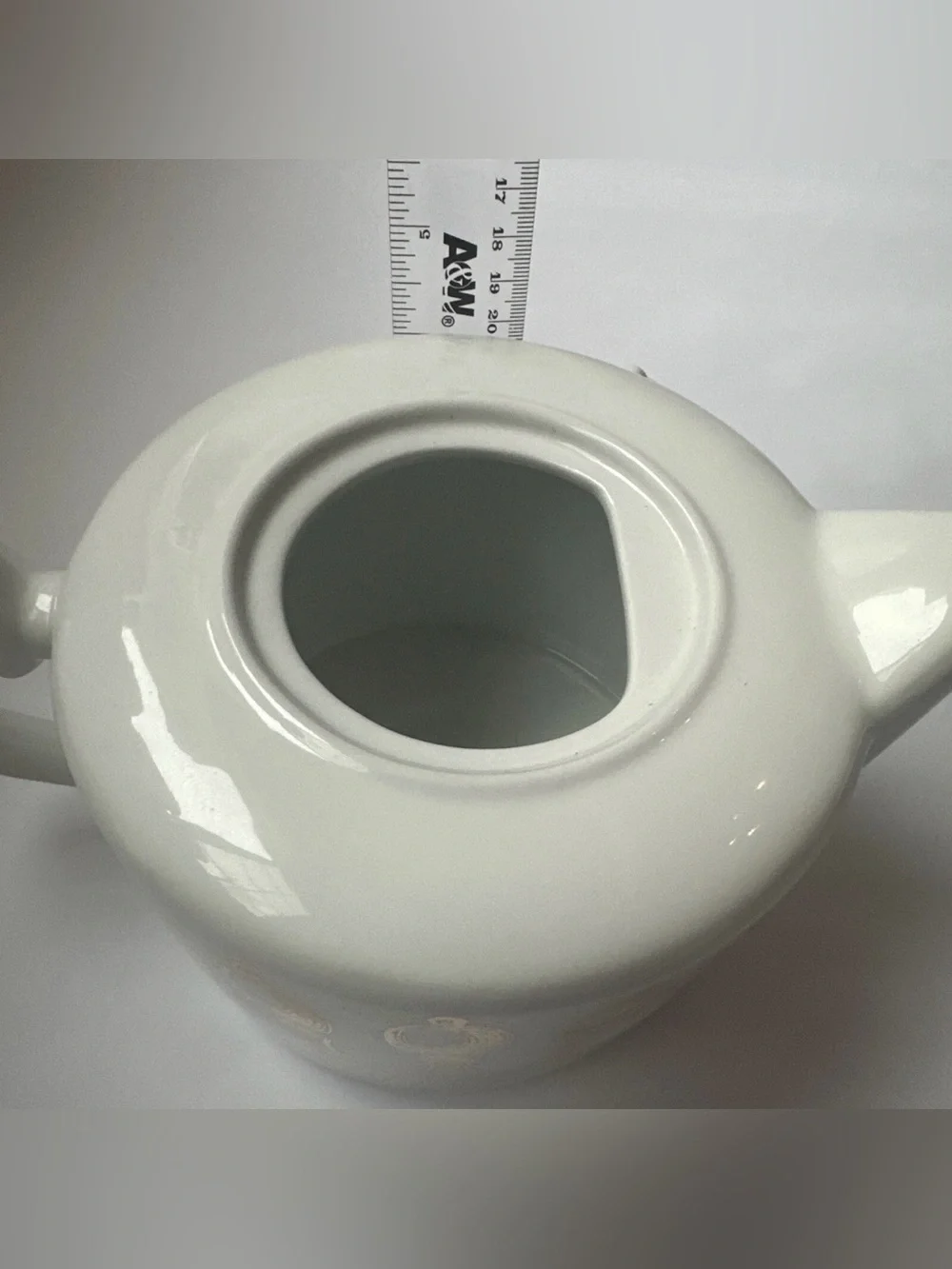 Rosanna Kings Road Redux Royal Gold Crown Porcelain Teapot + Lid Large 6 Cup